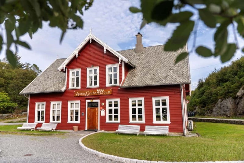 Haugesund: City Sightseeing Hop-On Hop-Off Bus Tour - Haraldshaugen marks Norway’s unification