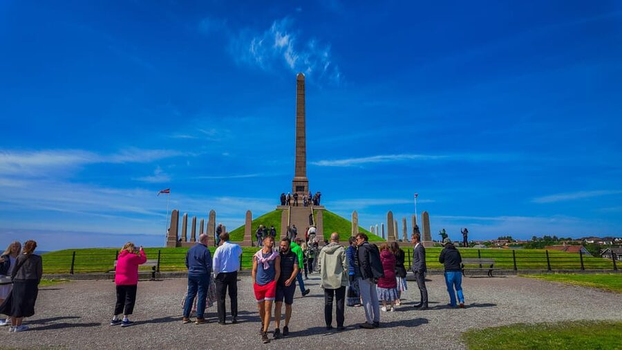 Haugesund: Guided Scenic Minibus tour of Haugesund - Why this short Haugesund tour works