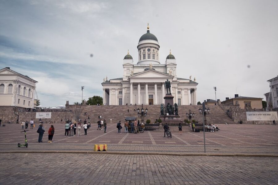 Helsinki: Bus Tour with Audio Guide - From Kaivopuisto to Löyly’s sea-facing sauna