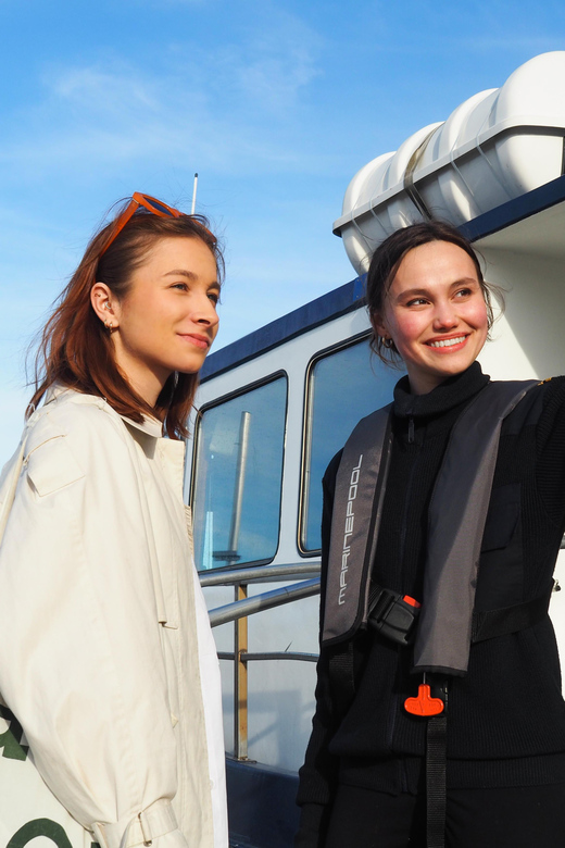 Helsinki: Suomenlinna and Lonna Hop-on Hop-off Cruise - The archipelago views are part of the attraction