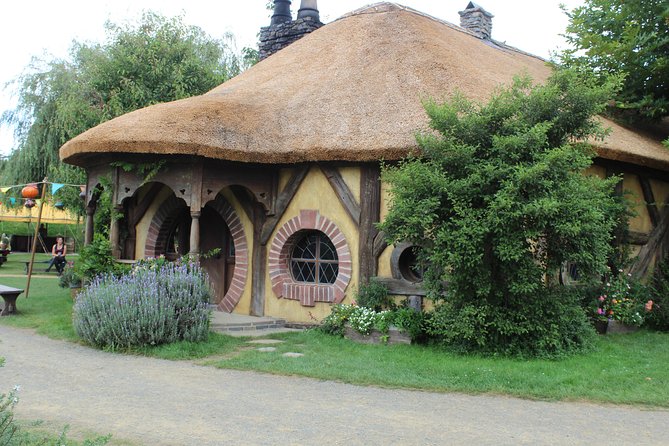Hobbiton Afternoon Tour in Luxury Minibus from Auckland - How much value do you get for $242.64?