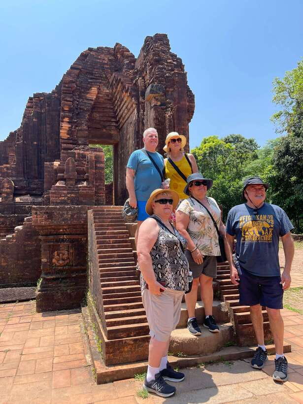 Hoi An: My Son Ruins; Bus-Boat-Cultural Show-Lunch-Guide - The Champa show adds a living connection