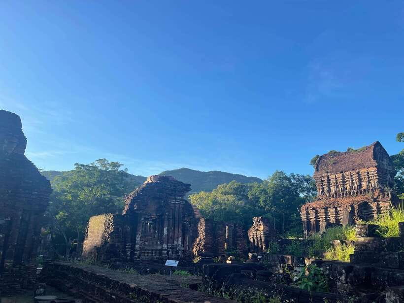 Hoi An: My Son Ruins: Guide-Bus-Boat-Cultural Show-Lunch - Why My Son is worth the early start