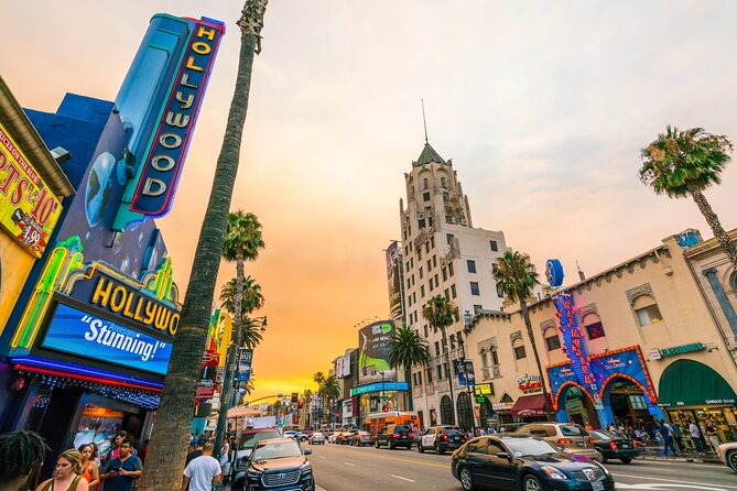 Hollywood and Celebrity Homes Bus Tour - Beverly Hills sign: the tour’s dependable photo stop
