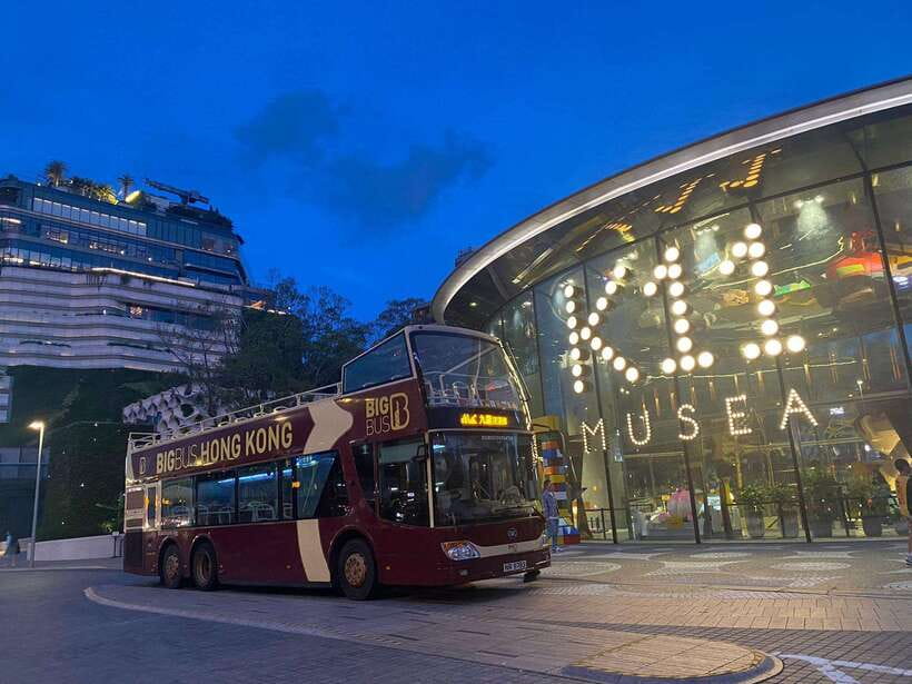 Hong Kong: Panoramic Night Tour of Kowloon by Open-top Bus - Nathan Road and Canton Road after dark