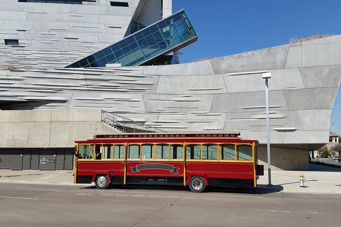 Hop On Hop Off Dallas Tour - Heat, sound, and comfort on the trolley