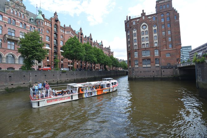 Hop-on hop-off on the water with the Maritime Circle Line in Hamburg - International Maritime Museum in Kaispeicher B