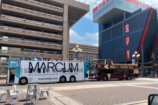 Hop-on Hop-off Sightseeing Tour by Open-top Bus with 18 Stops - The White House, Ford’s Theatre, and the Willard