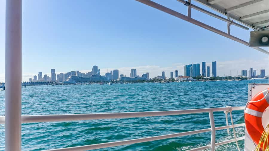 Hop-on Hop-off Water Taxi in Miami and Miami Beach - Brickell, Downtown, and the Miami River