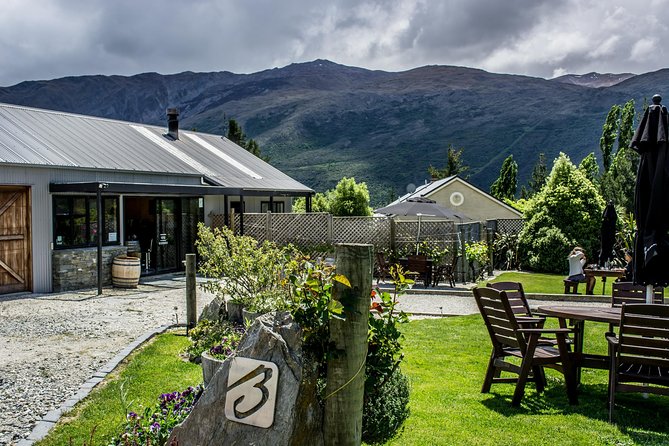 Hop on Hop off Wine Tours Queenstown - Ayrburn adds food and polished cellar-door style