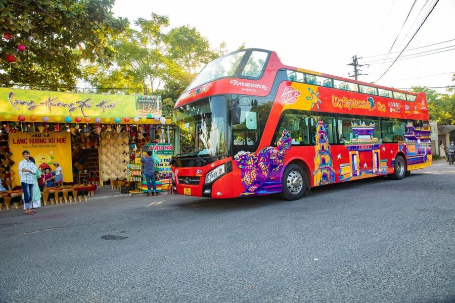 Hue: City Sightseeing Hop-On Hop-Off Bus Tour - The Imperial Citadel and Hue’s royal center