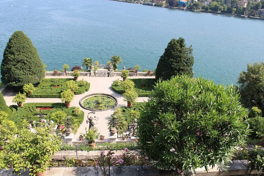 Isola dei Pescatori and Isola Bella Hop-on Hop-off Boat - From Stresa to the Borromean Islands