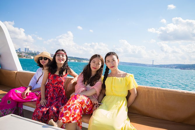 Istanbul Bus and Boat: 5 Hours Guided City Tour & Boat Cruise - The landmarks you see along the route