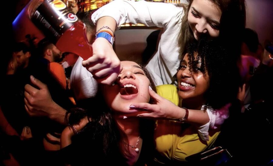 Istanbul: Party Pub Crawl with Party Bus - Key points to know before booking
