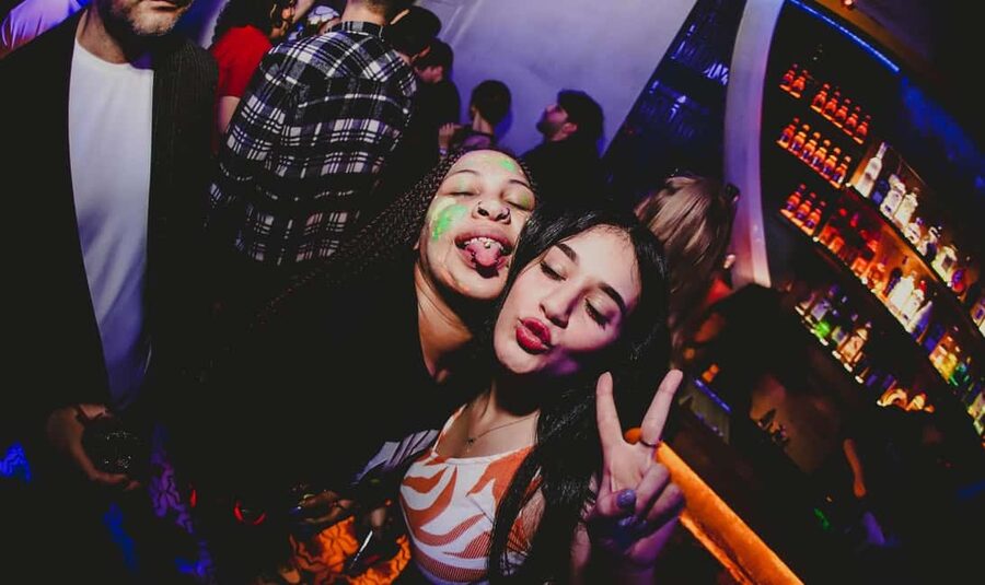 Istanbul: Rooftop Pub Crawl with Party Bus - Three rooftops, three chances to find your style