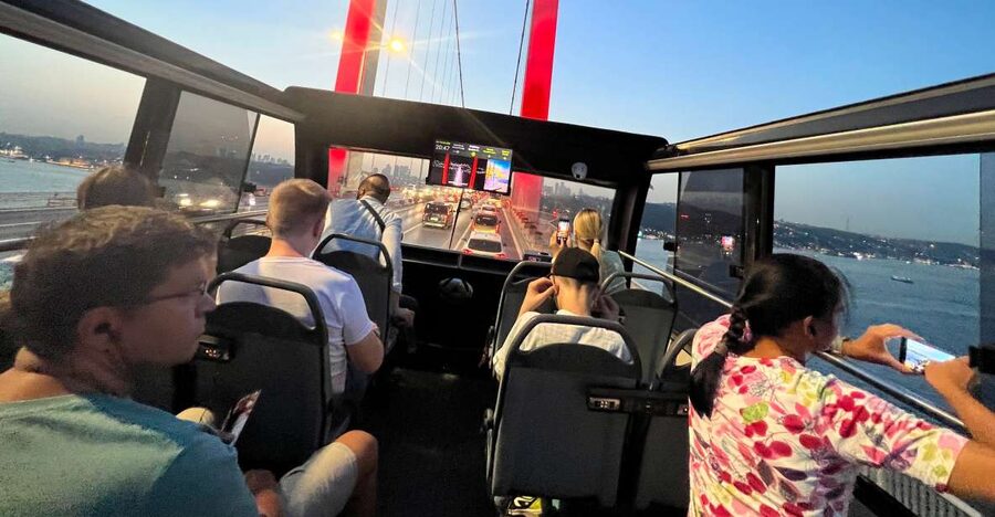 Istanbul: Two Continents Evening Bus Tour with Commentary - Starting in Sultanahmet Square