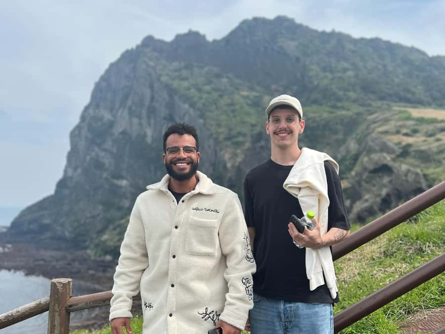 Jeju EAST Course : UNESCO (Seongsan-ilchulbong) BUS TOUR - The pace, vehicle, and guide style