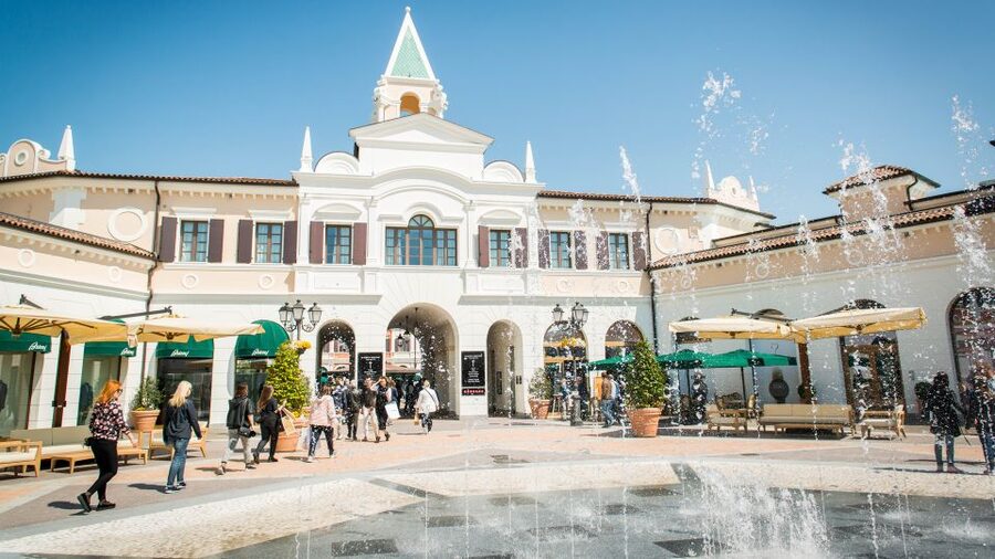 Jesolo Lido: Express Bus to Noventa di Piave Designer Outlet - The coach ride to Noventa di Piave