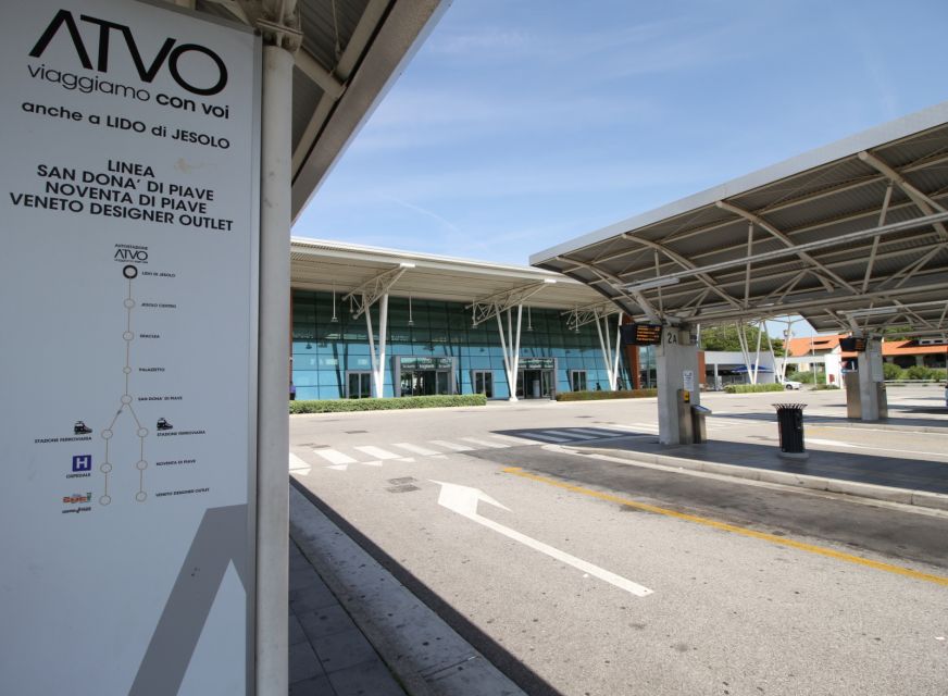 Jesolo Lido: Express Bus to Noventa di Piave Designer Outlet - Arriving at McArthurGlen Noventa di Piave