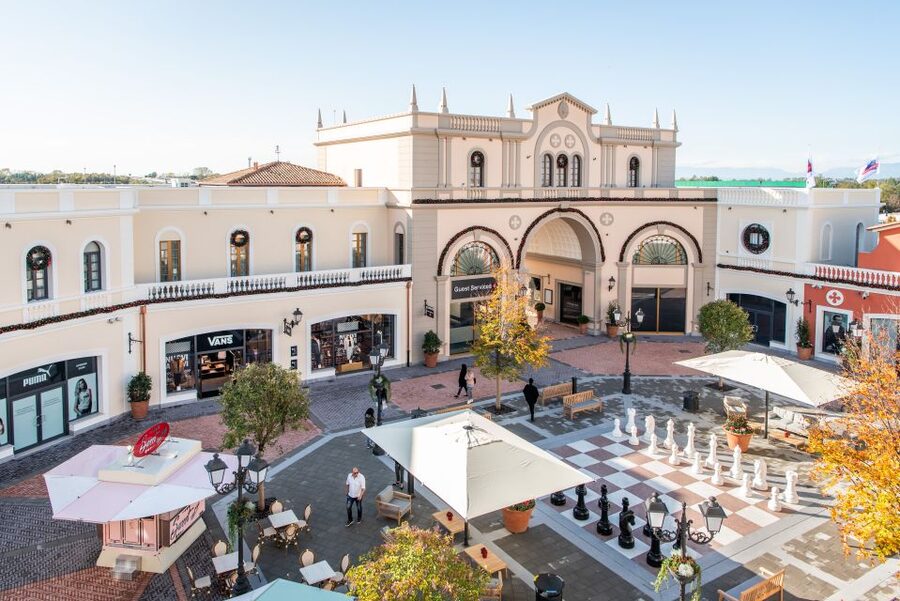 Jesolo Lido: Express Bus to Noventa di Piave Designer Outlet - How to use the shopping time well
