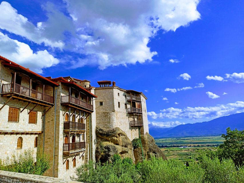 Kalabaka: Meteora Monasteries Minibus Tour with Photo Stops - The cave of St. George the Mandilas