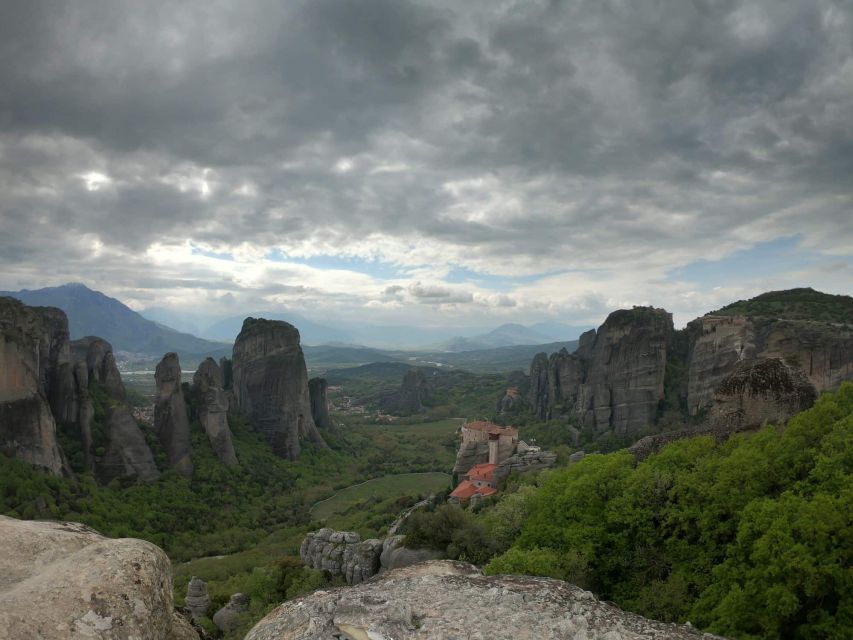 Kalabaka: Meteora Monasteries Minibus Tour with Photo Stops - Price, timing, and what you actually receive