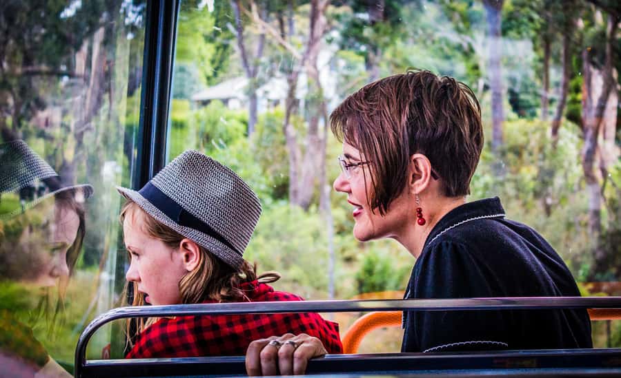 Katoomba: Blue Mountains Full-Day Hop-On Hop-Off Bus Tour - Echo Point, the Three Sisters, and Katoomba’s waterfalls