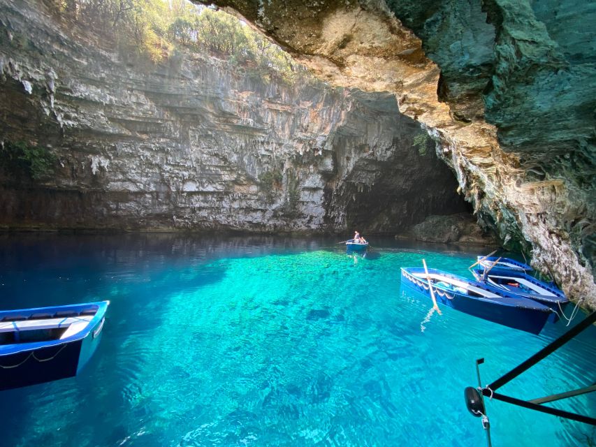 Kefalonia: Island Highlights Bus and Boat Tour with Lunch - One day, several sides of Kefalonia