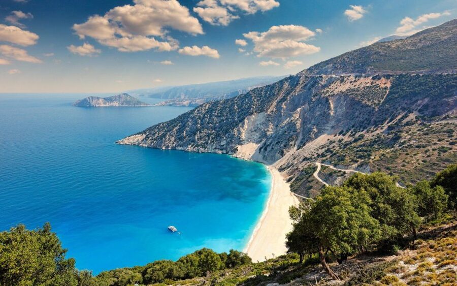 Kefalonia: Island Highlights Bus and Boat Tour with Lunch - The coastal cruise and the swim stop