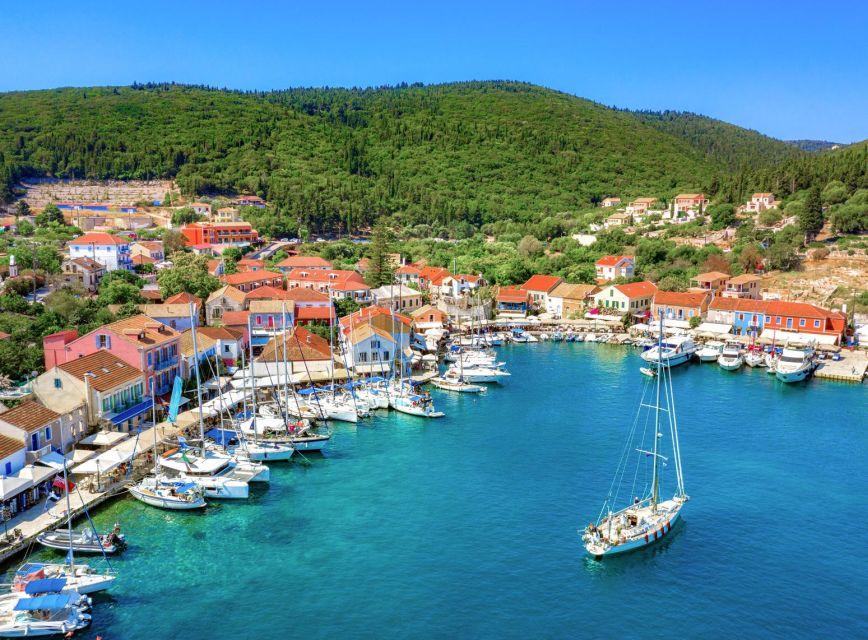 Kefalonia: Island Sightseeing Bus Tour with Hotel Transfer - Fiskardo’s Venetian waterfront and lunch break