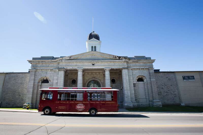 Kingston: Hop-On Hop-Off Trolley Tour - Practical details that can shape your day