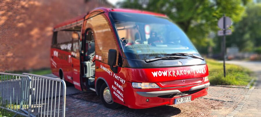 Krakow City SightSeeing hop on hop off bus and city game - What the hop-on hop-off format means in practice