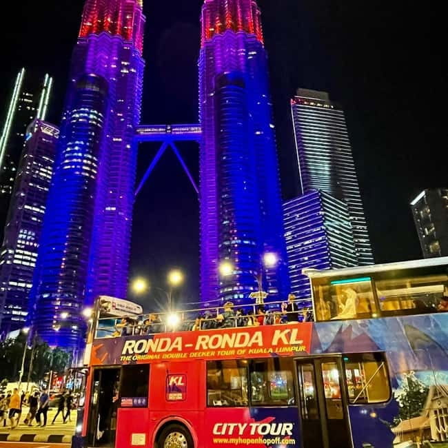 Kuala Lumpur: Ronda Hop-On Hop-Off City Sightseeing Bus Pass - Heat, seating, and the best place to sit