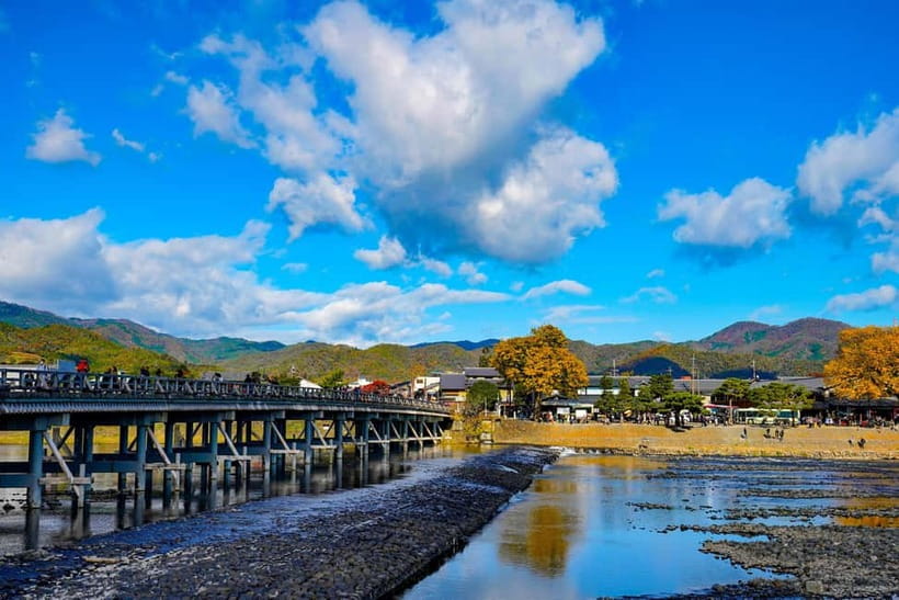 Kyoto/Osaka: Nara, Fushimi Inari Taisha, Arashiyama Bus Tour - Three famous places without three separate travel plans