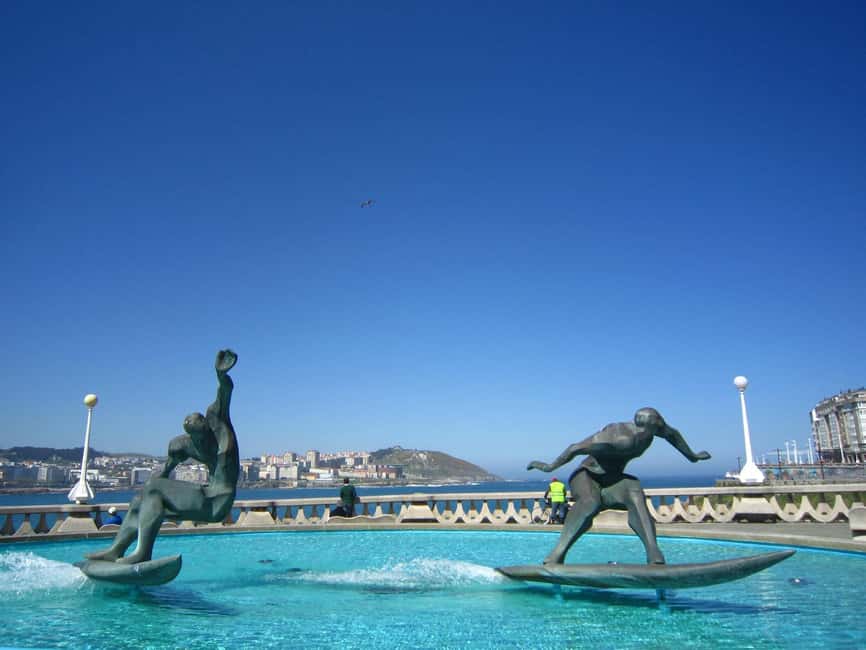 La Coruna: Sightseeing Bus Tour for Cruisers - Along the 13-kilometer promenade to the lighthouse