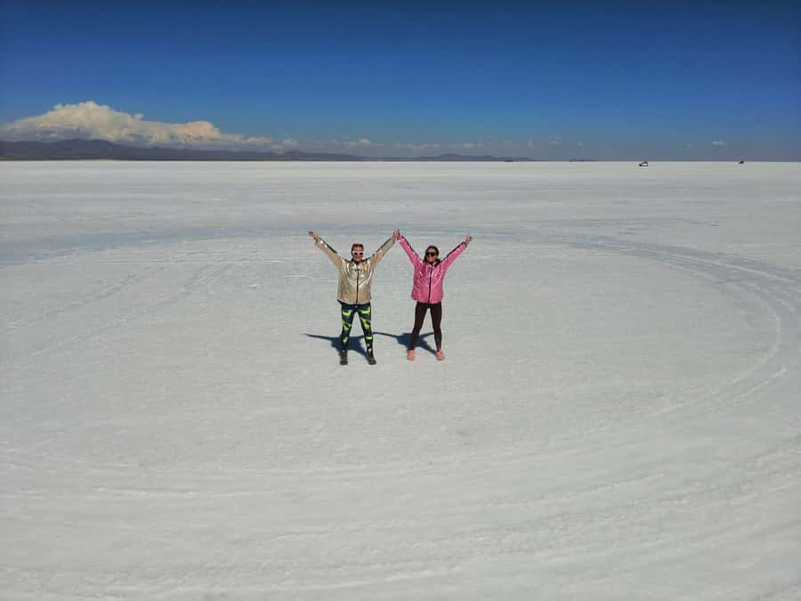 La Paz: Uyuni tour ending in Atacama Chile by bus. - Who should book this four-day crossing?