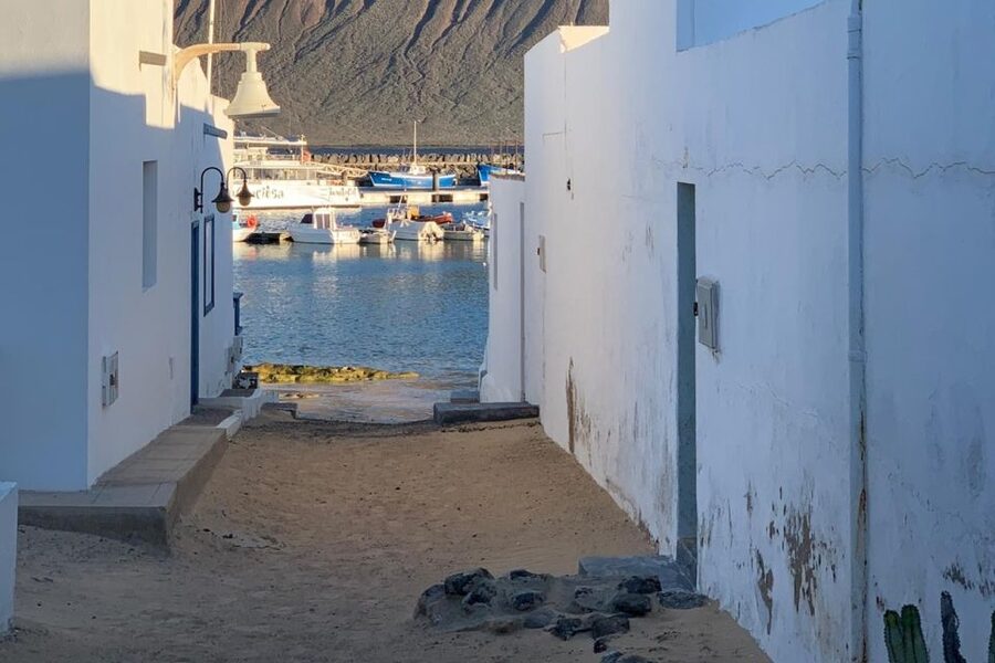 Lanzarote: Return Ferry to La Graciosa with Bus Pickup - Why La Graciosa feels different from Lanzarote