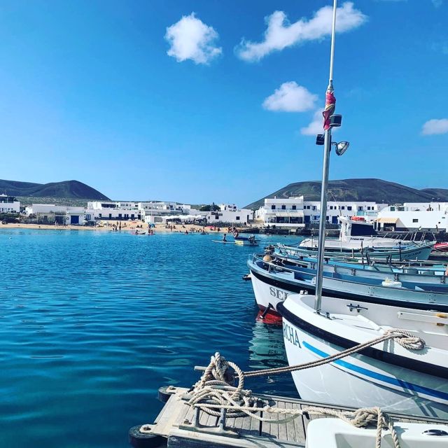 Lanzarote: Return Ferry to La Graciosa with Bus Pickup - Beaches, water, and the value of doing less