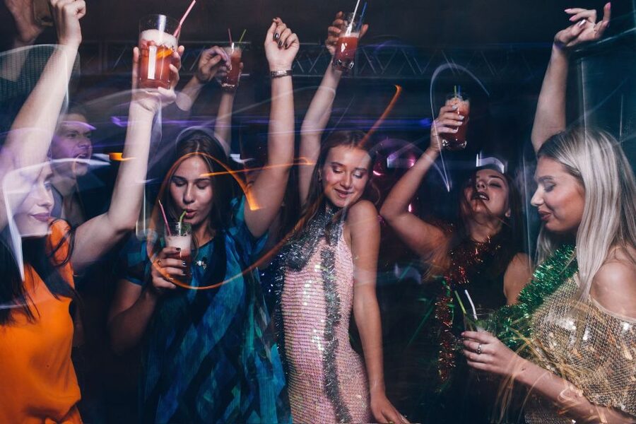 Las Vegas: Bachelorette Party Bus Club Crawl - What the $54 night is really buying you
