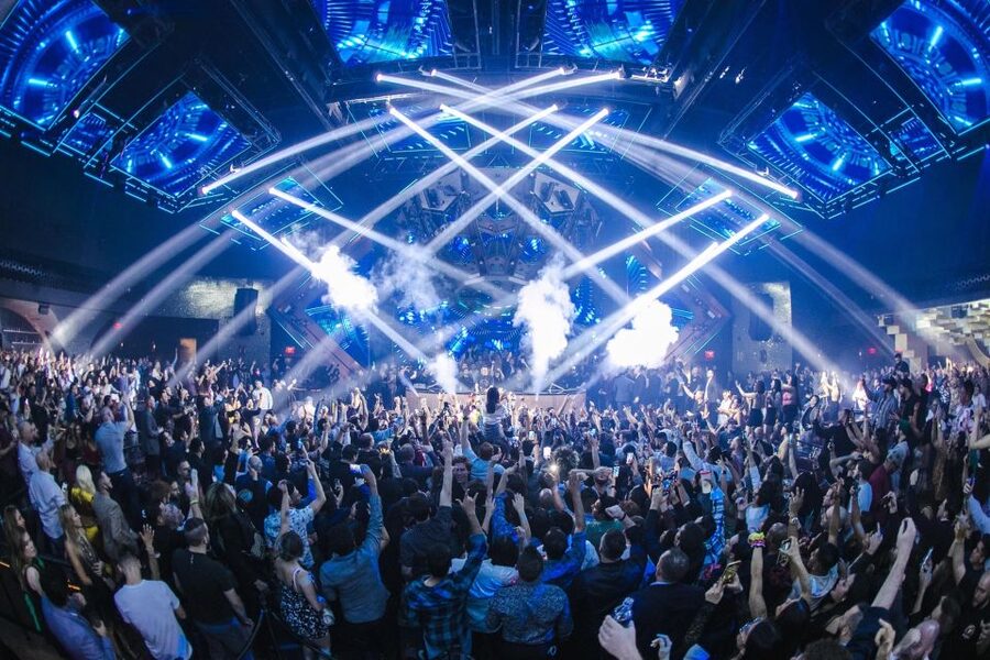 Las Vegas: Club Crawl by Party Bus w/ Free Drinks - What your four hours in Las Vegas look like