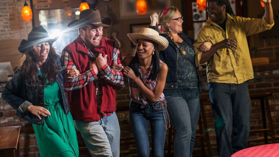 Las Vegas: Country Bar Crawl by Party Bus w/ Mixed Drinks - The host can shape the whole evening