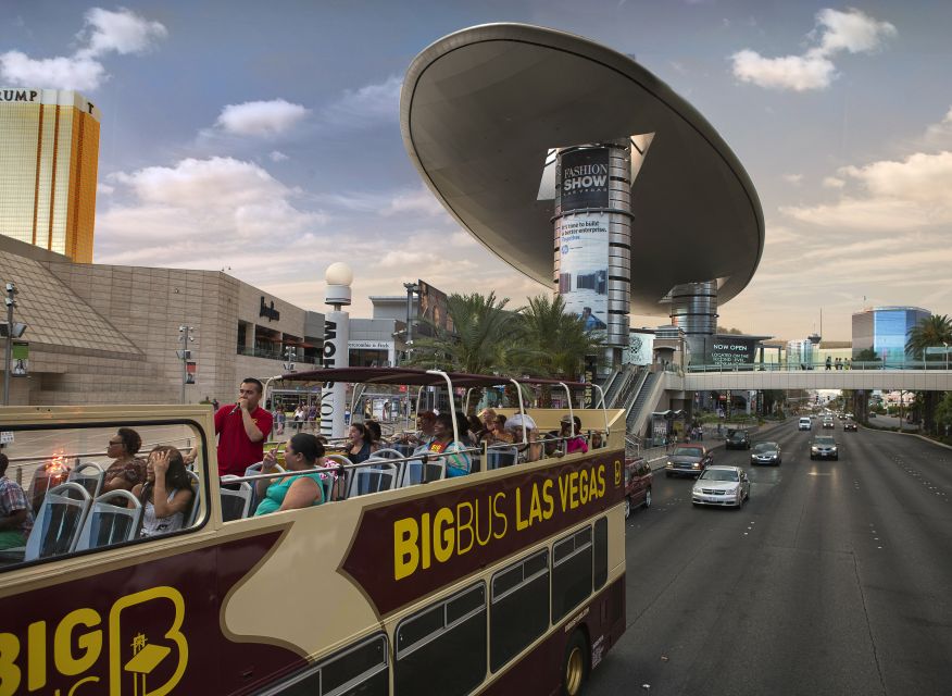Las Vegas: Hop-on Hop-off Sightseeing Tour by Open-Top Bus - Fremont Street and the Mob Museum area