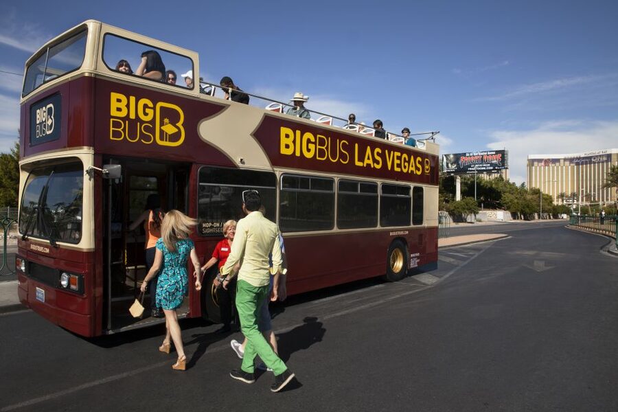 Las Vegas: Hop-on Hop-off Sightseeing Tour by Open-Top Bus - The 7 PM night ride and Las Vegas after dark