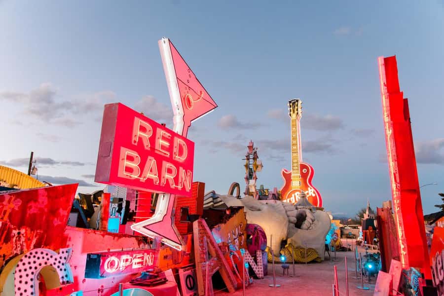Las Vegas: Neon Museum Experience & Vegas Open-Top Bus Tour - Why this bus and museum pairing works