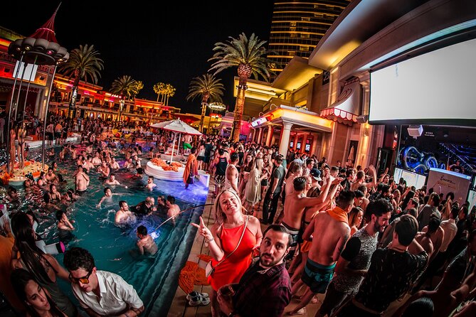 Las Vegas Nightclub VIP Entry with Party Bus - LIV at Fontainebleau: The First Club