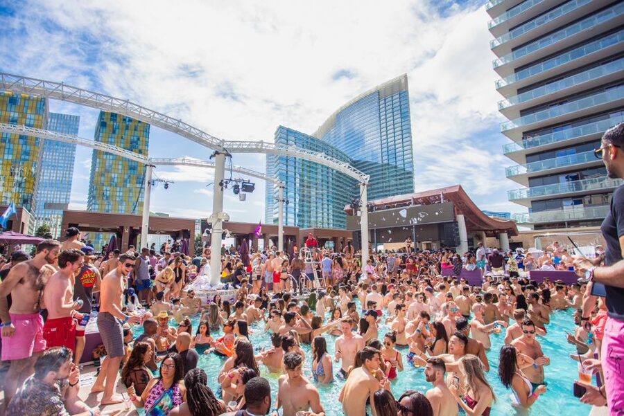 Las Vegas: Party Bus Day Club Tour with Drinks & Club Entry - Starting at Commons Club Inside Virgin Hotel
