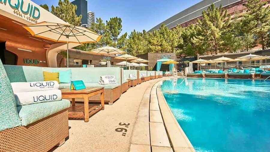 Las Vegas : Pool Crawl w/ Party Bus, Open Bar & VIP Entry - Music That Covers EDM, Hip Hop, and Latin