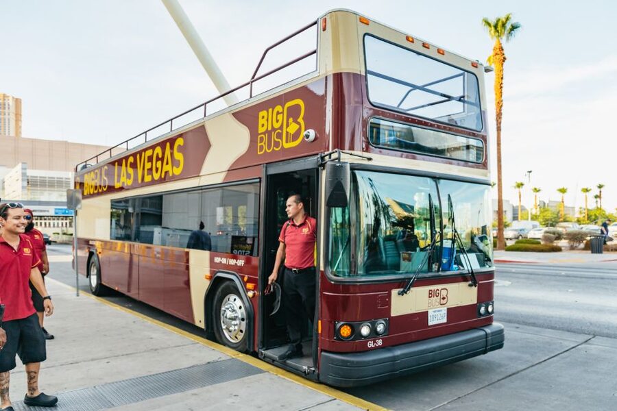 Las Vegas: Sightseeing Night Tour by Open-top Bus - Is $58 good value for two hours?