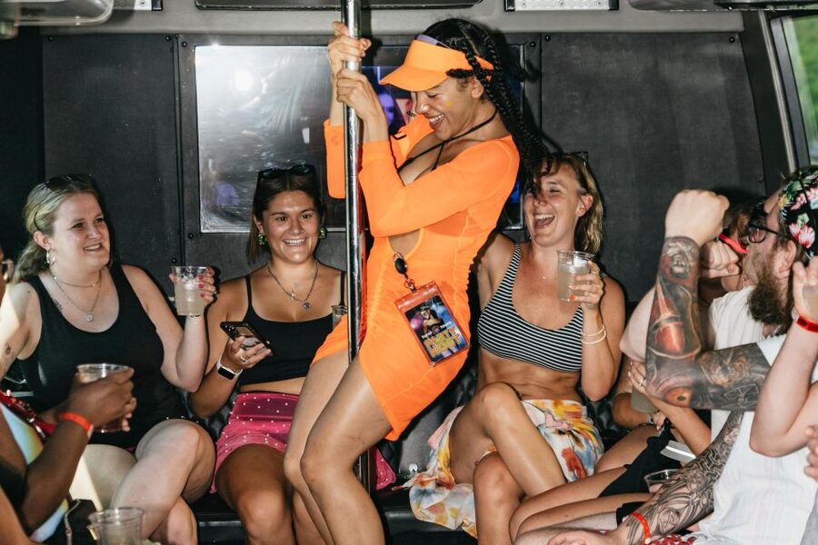 Las Vegas Strip: 3-Stop Pool Party Crawl with Party Bus - Dress, bags, and ID rules
