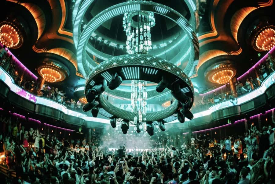 Las Vegas: VIP Club Crawl with Party Bus and Drinks - A Fast Start on the Las Vegas Strip